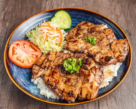 41. Grilled Pork Chop on Broken Rice (2 pcs) (烤猪扒碎米饭) (2 块)